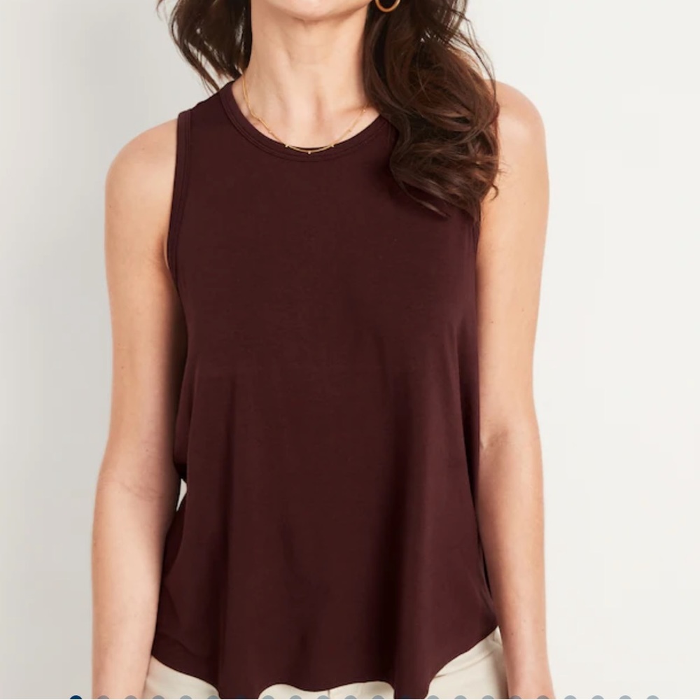 NWOT Slim fit tapered tank top - burgundy size S